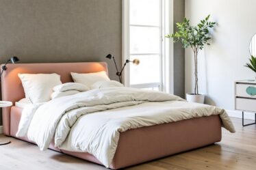 Tête de lit en placoplatre : astuces design pour transformer votre chambre avec style