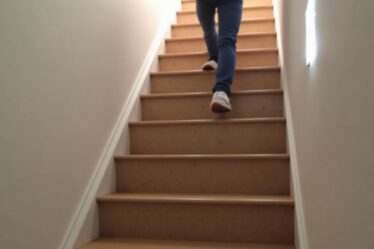 Comment éliminer le grincement de votre escalier avec WD40 : guide étape par étape